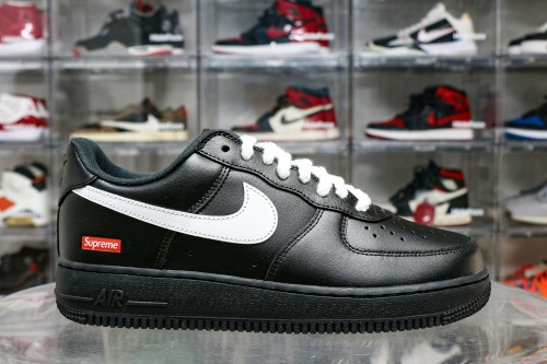 Supreme x Nike Air Force 1 Low Black / White PE（ A1）