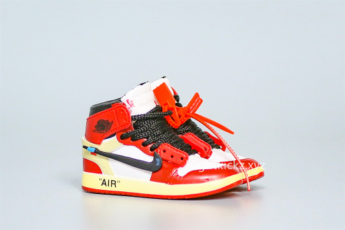 Mini SneakerOff White X Air Jordan 1 Chicago 3D keychain