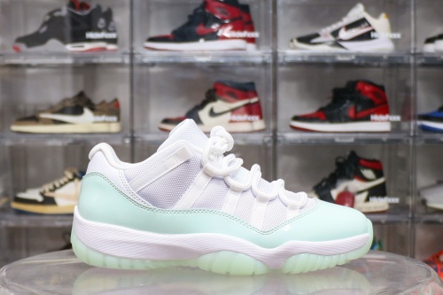 Jordan 11 Retro Low  Igloo  WMNS 2025
