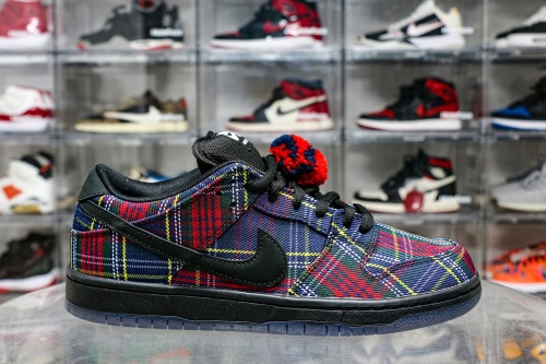 Nardwuar x Nike SB Dunk Low “Tartan”