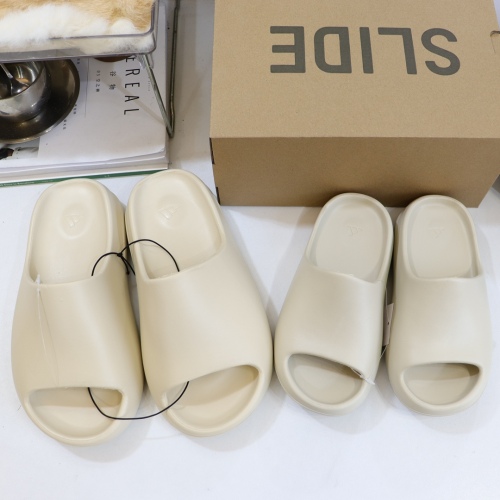 AdidasYeezy Slides Kids 'Bone'  Kid
